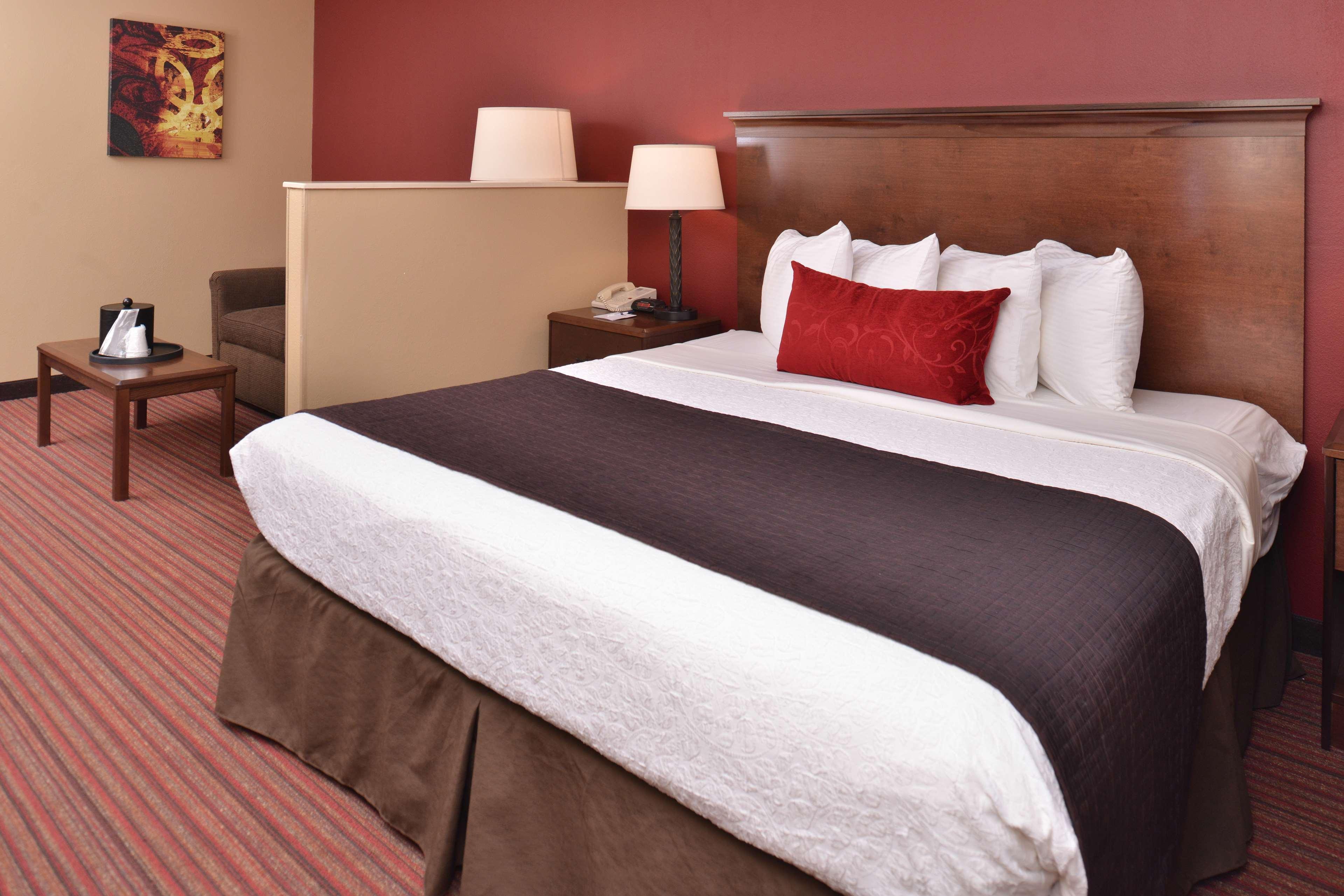 Best Western Woodland Inn Экстерьер фото