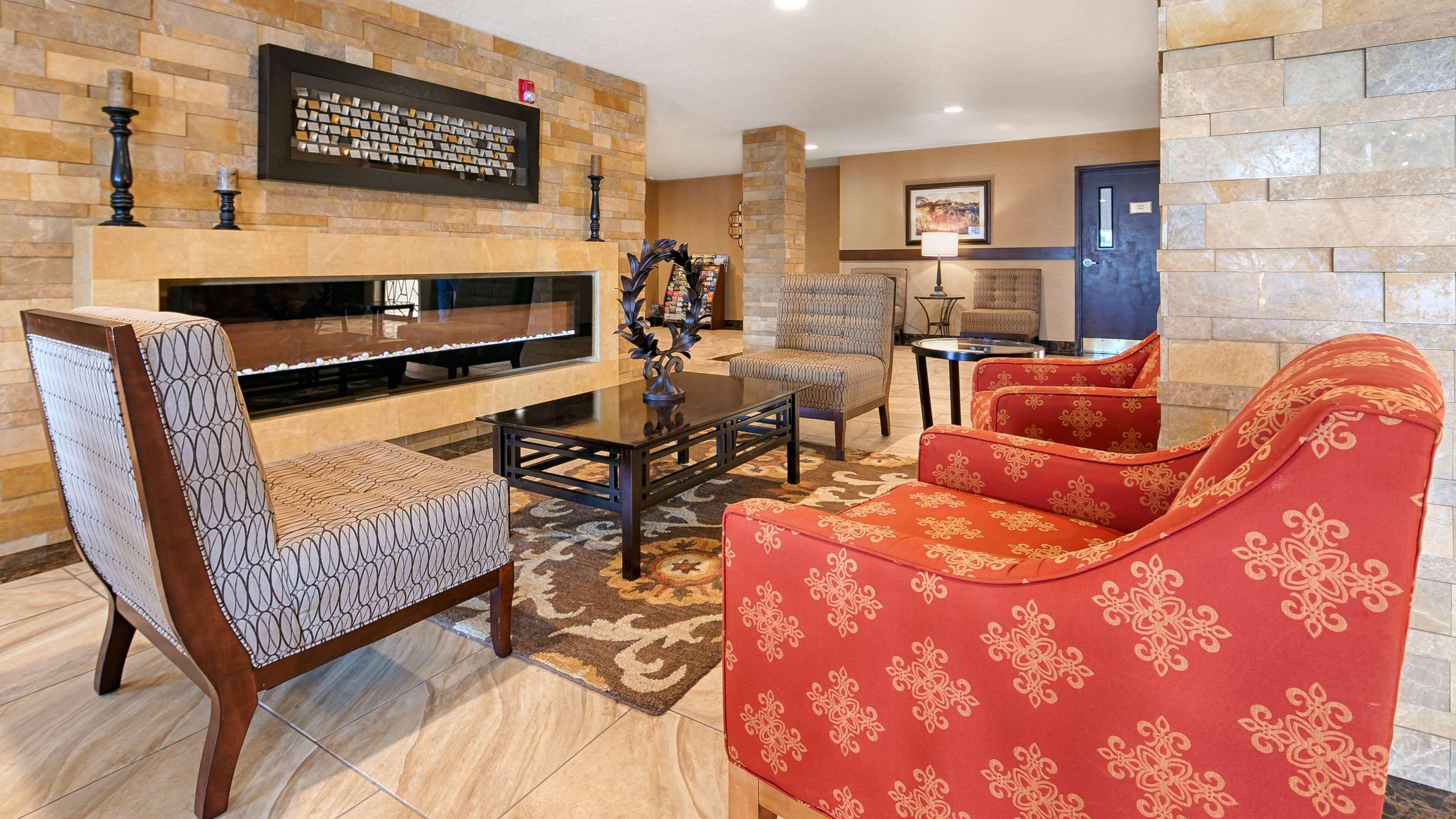 Best Western Woodland Inn Экстерьер фото