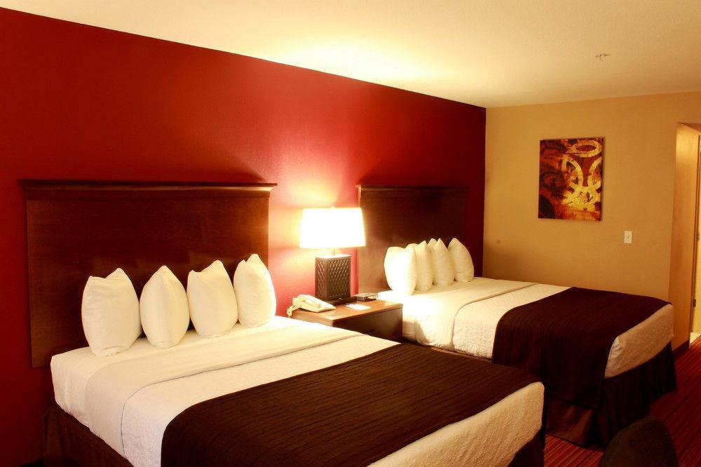 Best Western Woodland Inn Экстерьер фото