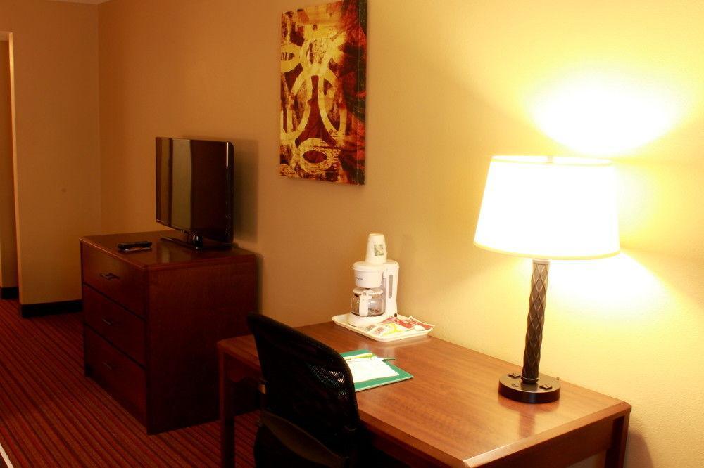 Best Western Woodland Inn Экстерьер фото