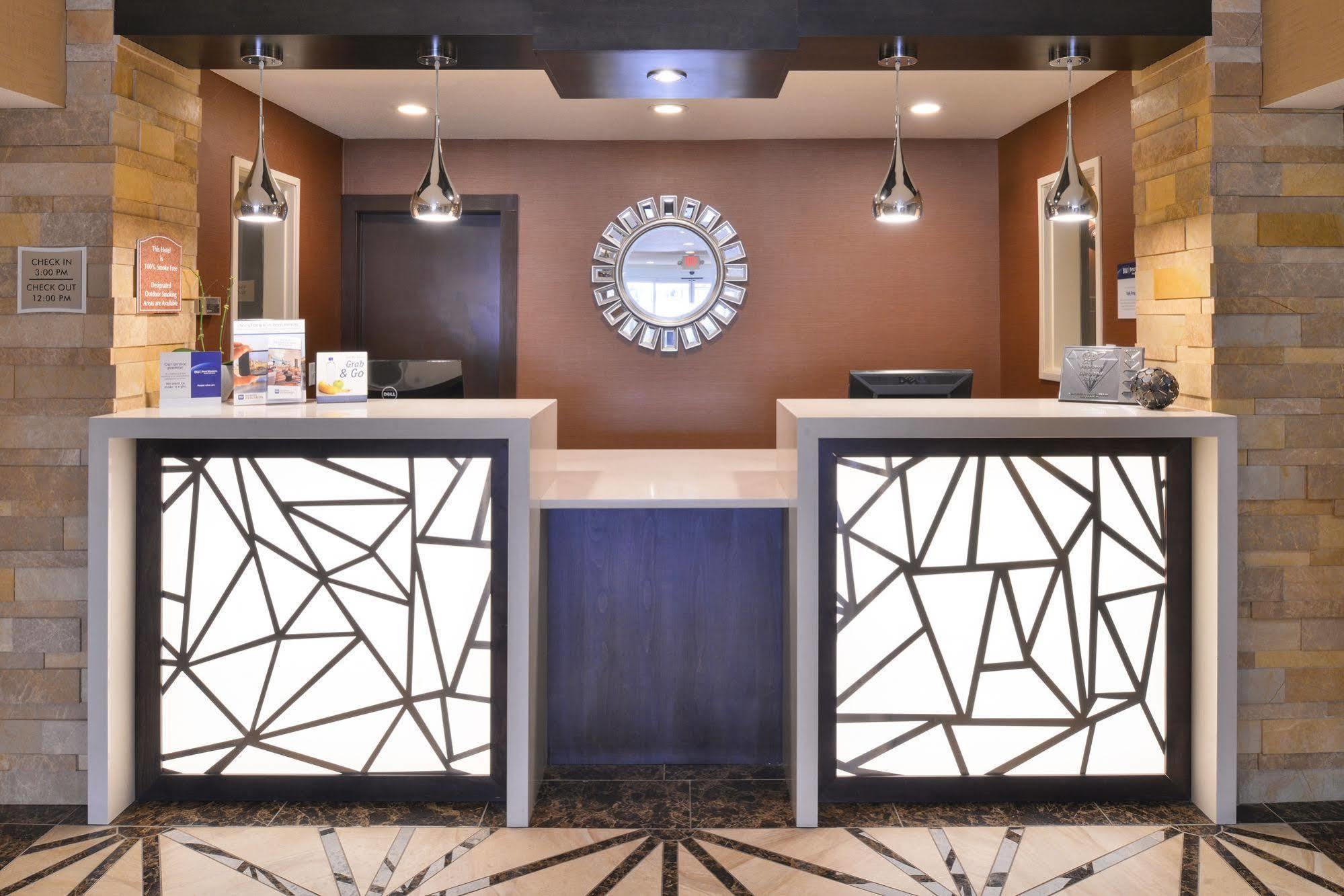 Best Western Woodland Inn Экстерьер фото