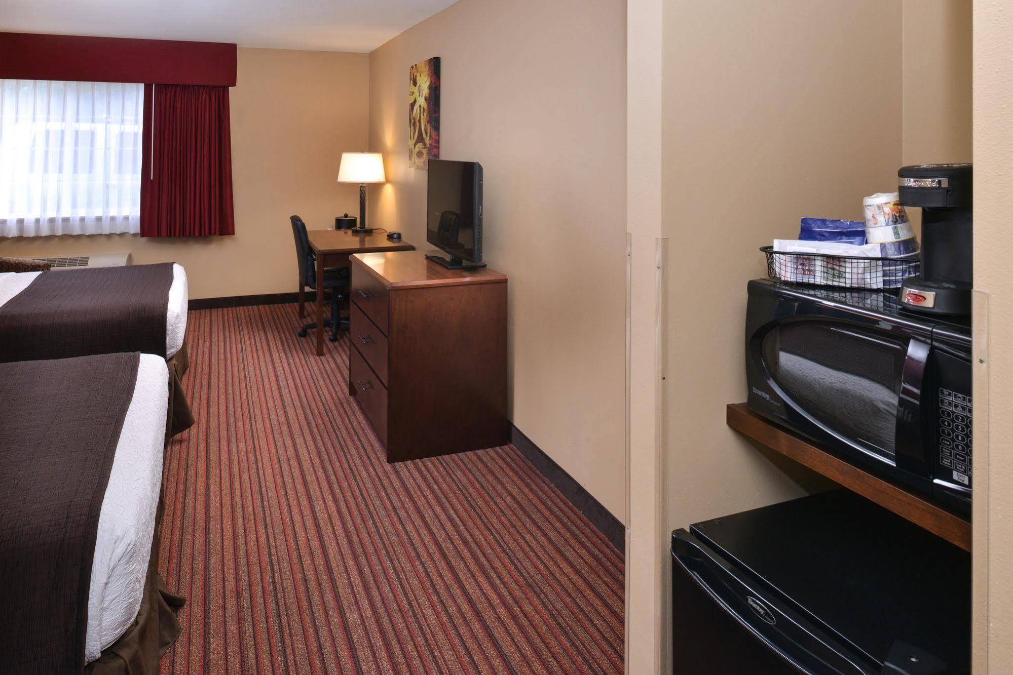 Best Western Woodland Inn Экстерьер фото