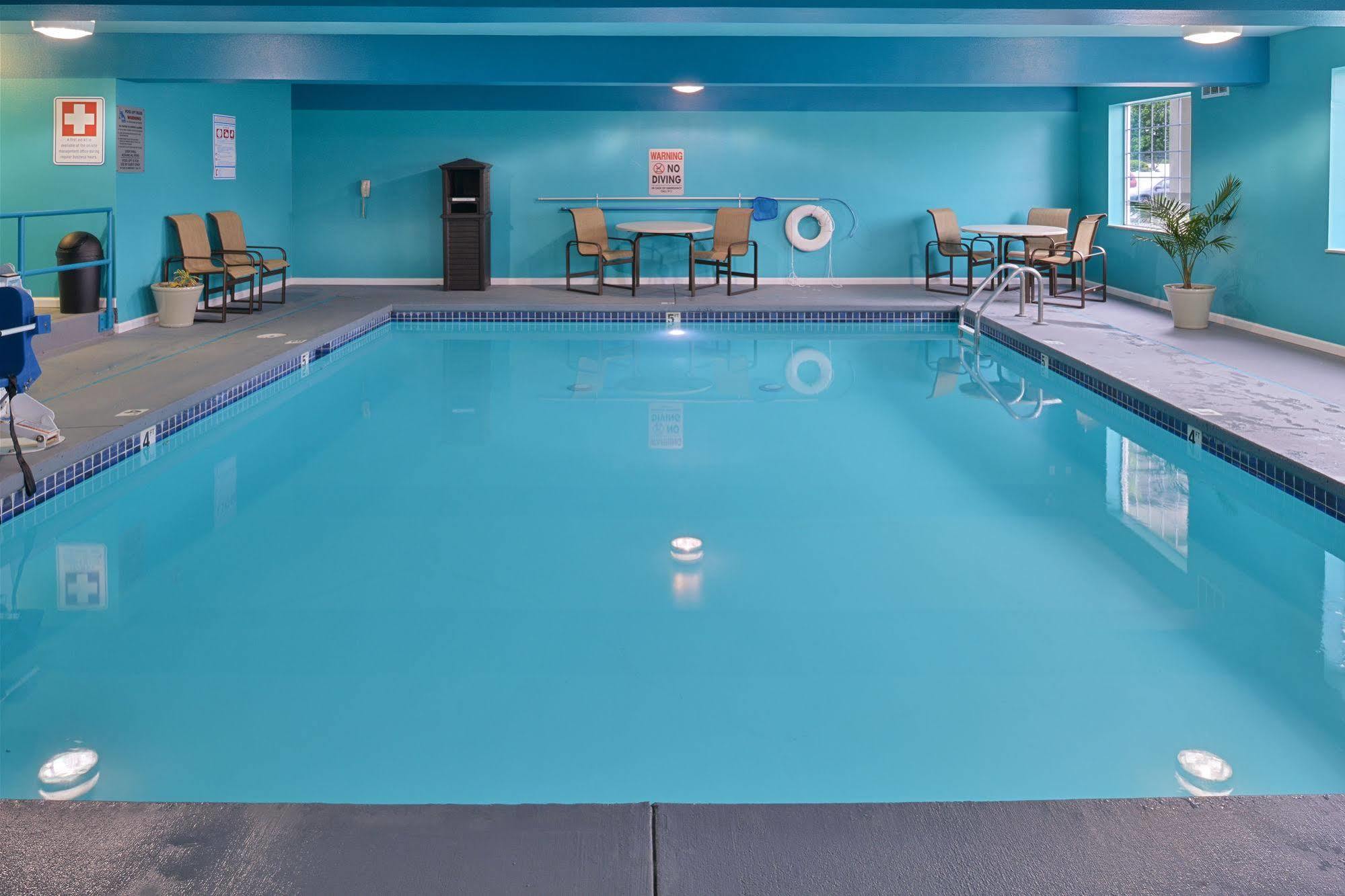 Best Western Woodland Inn Экстерьер фото