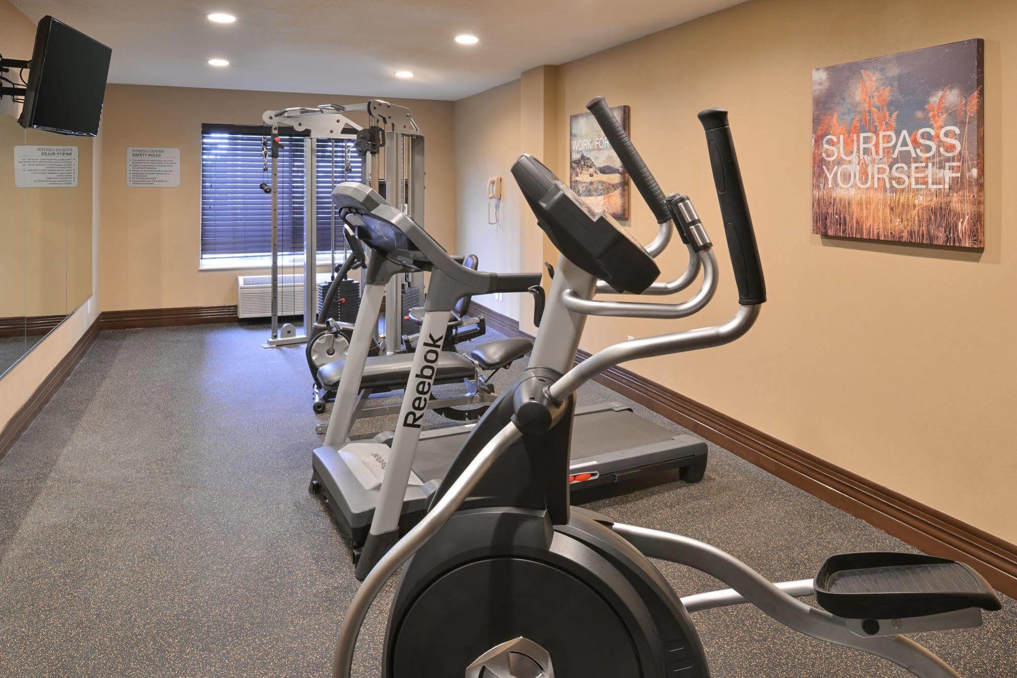 Best Western Woodland Inn Экстерьер фото